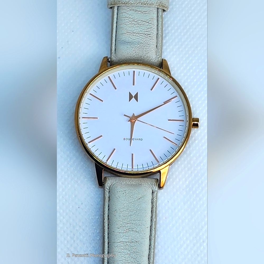 MVMT watch